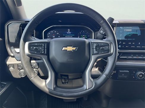 Used 2025 Chevrolet Silverado 1500 LT image 16