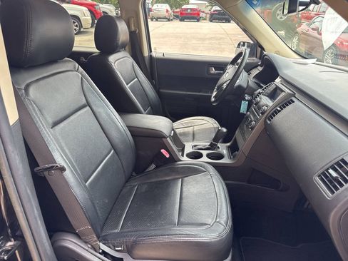 Used 2018 Ford Flex SE FWD image 18