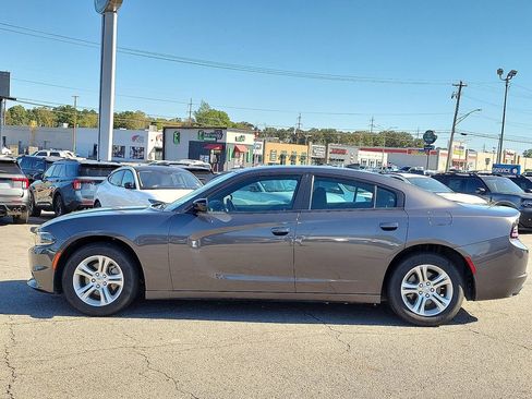 Used 2023 Dodge Charger SXT image 3