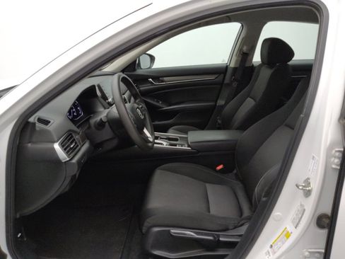 Used 2018 Honda Accord LX image 17