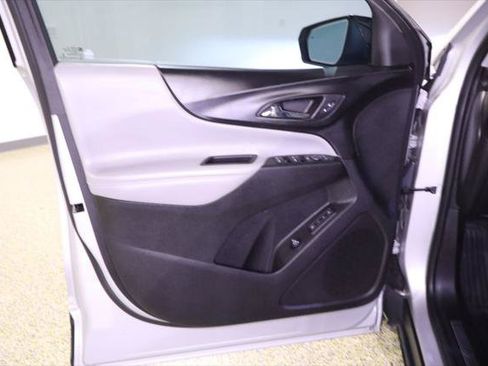 Used 2019 Chevrolet Equinox Premier AWD/4WD image 35