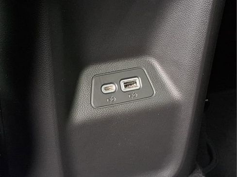 Certified 2022 Buick Envision Preferred w/ Sport Touring Package image 23