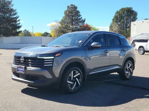 Certified 2025 Nissan Kicks SV image 6