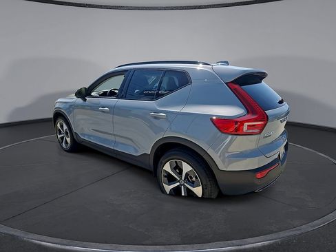 Certified 2026 Volvo XC40 B5 Plus AWD/4WD image 9