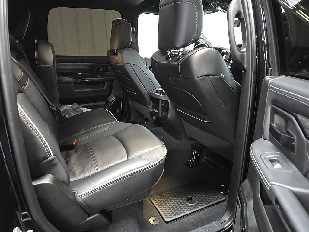 Used 2025 RAM 3500 Limited AWD/4WD image 17
