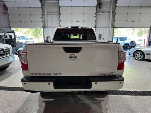 Used 2018 Nissan Titan PRO-4X w/ Pro-4x Convenience Package image 6