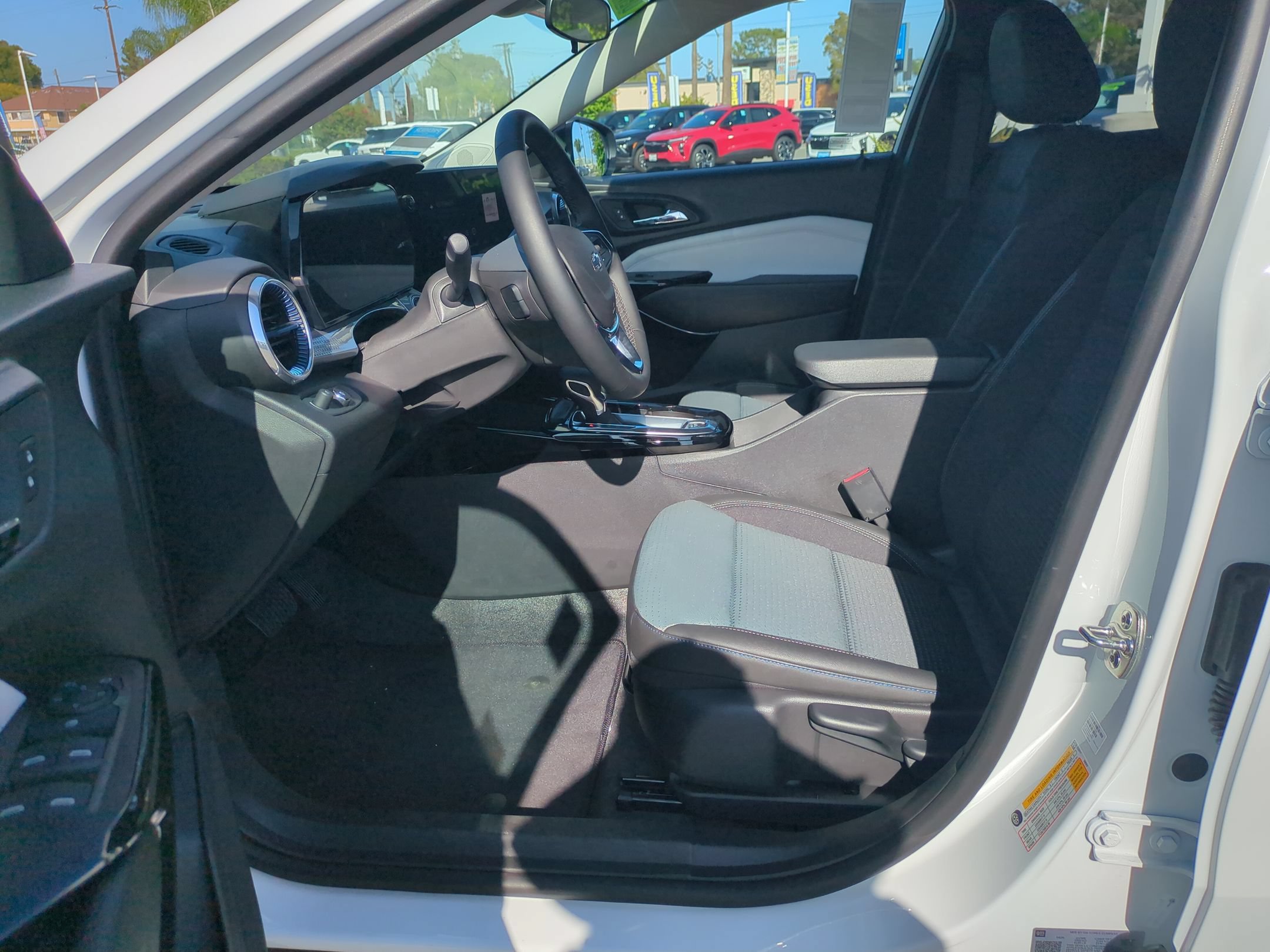 Used 2026 Chevrolet Trax LT w/ Driver Confidence Package FWD image 11