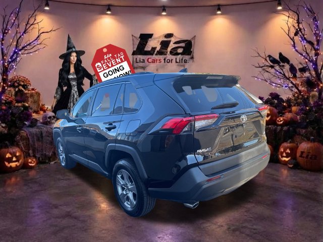 Used 2024 Toyota RAV4 XLE AWD/4WD image 5