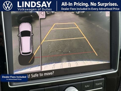 Used 2016 Volkswagen Touareg Sport AWD/4WD image 17