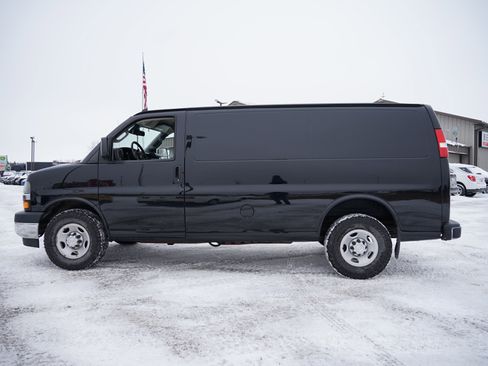 Used 2019 Chevrolet Express 2500 w/ Driver Convenience Package image 6