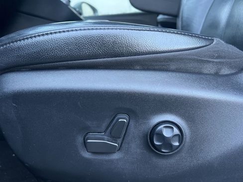 Used 2022 Chrysler Pacifica Touring-L w/ S Appearance Package image 10