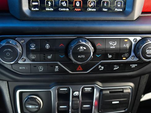 Used 2019 Jeep Wrangler Unlimited Rubicon image 24