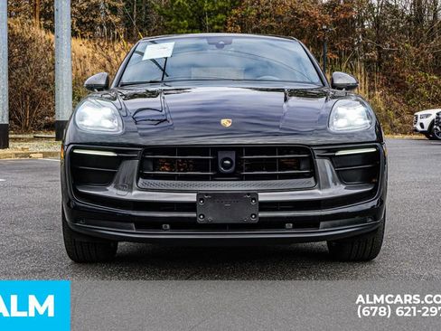 Used 2023 Porsche Macan Turbo image 10