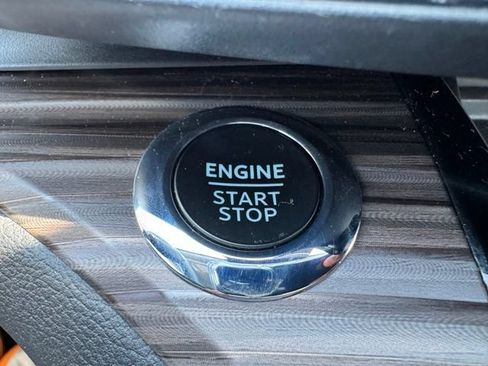 Used 2023 Ford Explorer Limited AWD/4WD image 33