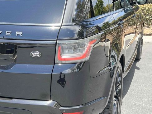 Used 2019 Land Rover Range Rover Sport HSE AWD/4WD image 32