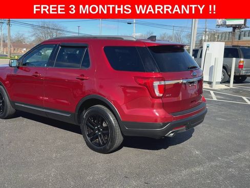 Used 2018 Ford Explorer XLT AWD/4WD image 8