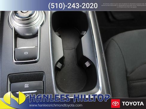 Used 2019 Ford Fusion SE FWD image 19