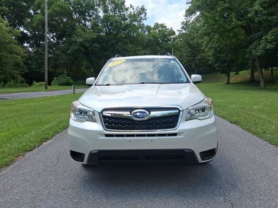 Used 2015 Subaru Forester 2.5i Premium AWD/4WD image 3