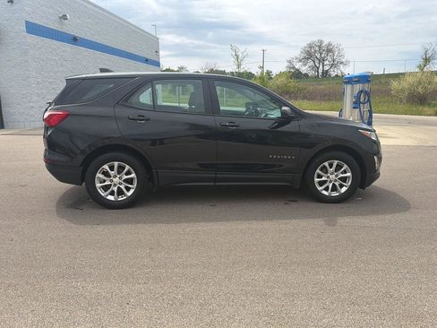 Used 2020 Chevrolet Equinox LS FWD image 6
