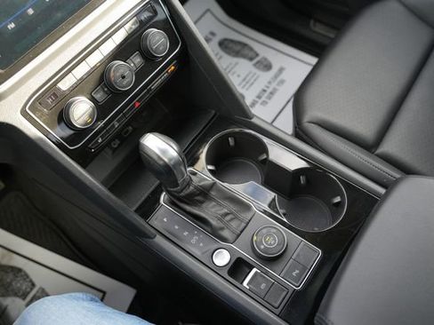 Used 2019 Volkswagen Atlas SEL image 28