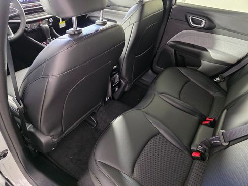 New 2026 Jeep Compass Latitude image 15