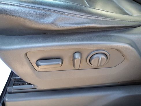 Used 2020 Chevrolet Silverado 1500 LTZ w/ LTZ Premium Package image 17