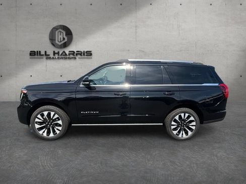 Used 2026 Ford Expedition Platinum w/ Driver's Package AWD/4WD image 8
