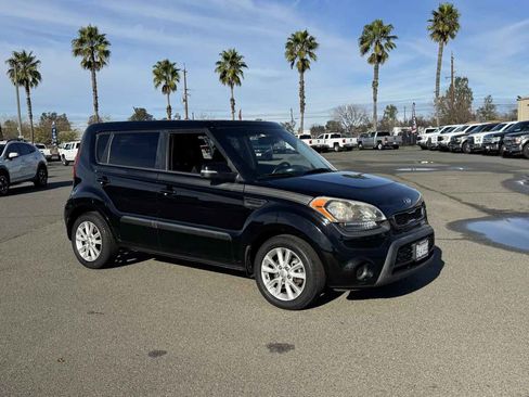 Used 2013 Kia Soul + image 11