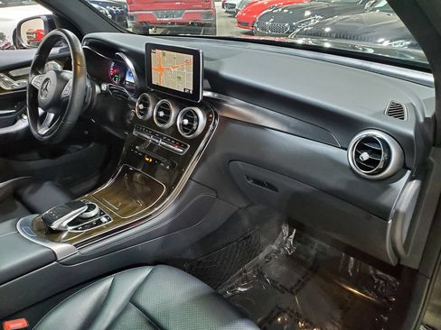Used 2017 Mercedes-Benz GLC 300 4MATIC image 14