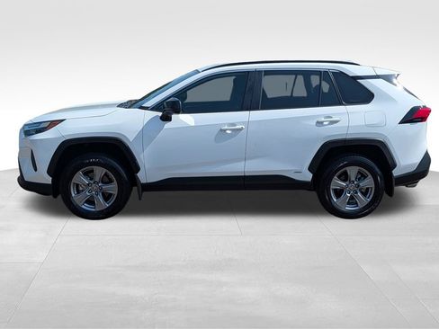 Used 2024 Toyota RAV4 LE AWD/4WD image 3