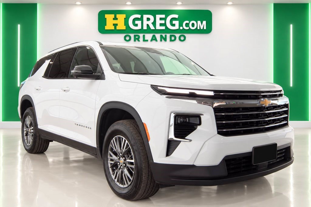 Used 2026 Chevrolet Traverse LT w/ Driver Confidence Package FWD image 4