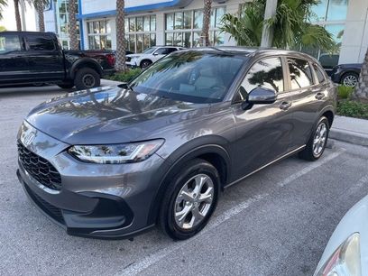 Used 2025 Honda HR-V LX