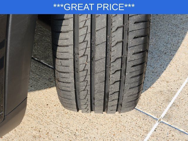 Used 2025 Chevrolet Trax RS w/ Driver Confidence Package FWD image 18