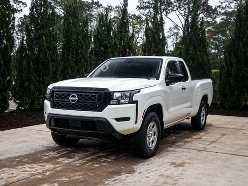 Used 2024 Nissan Frontier S w/ S Utility Package image 5