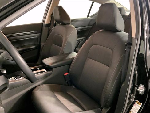 Used 2024 Nissan Altima 2.5 SV image 22