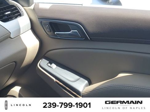 Used 2015 GMC Yukon SLT w/ Open Road Package AWD/4WD image 29