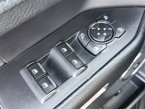 Used 2021 Ford Expedition Limited image 33