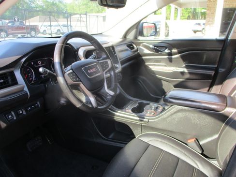 Used 2020 GMC Acadia Denali w/ Technology Package image 18