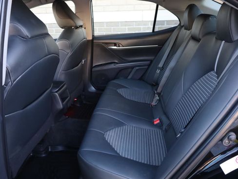 Used 2018 Toyota Camry SE image 21