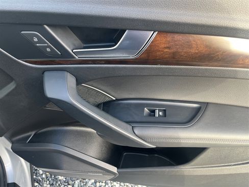 Used 2019 Audi Q5 2.0T Premium Plus w/ Premium Plus Package image 21