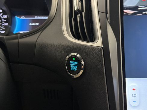 New 2024 Ford Edge SE AWD/4WD image 24