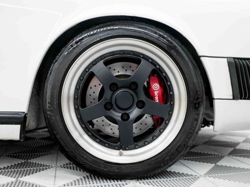 Used 1987 Porsche 911 Carrera RWD image 31