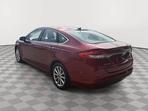 Used 2017 Ford Fusion SE w/ Fusion SE Technology Package FWD image 5