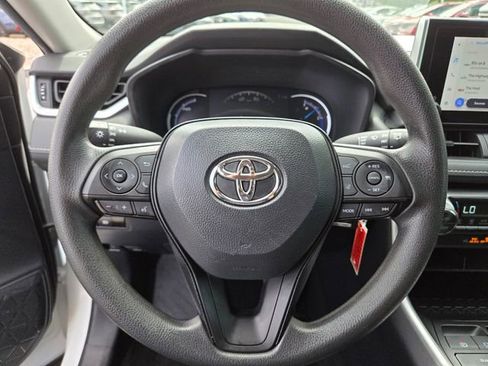 Used 2024 Toyota RAV4 LE image 18