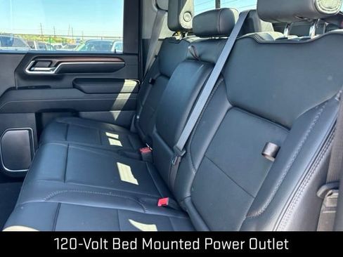 Used 2024 GMC Sierra 3500 Denali w/ Denali Reserve Package AWD/4WD image 18