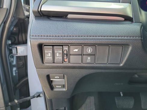 Used 2023 Honda Odyssey Sport image 15