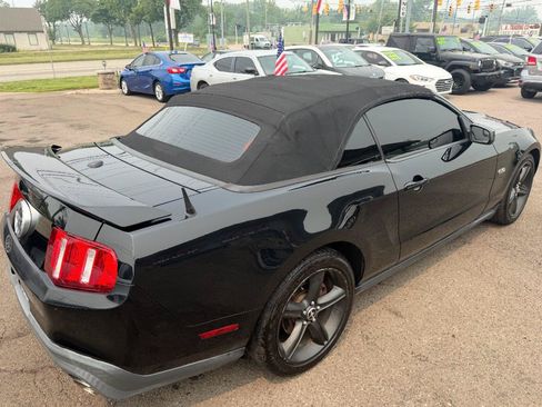Used 2011 Ford Mustang GT Premium w/ Electronics Pkg RWD image 5