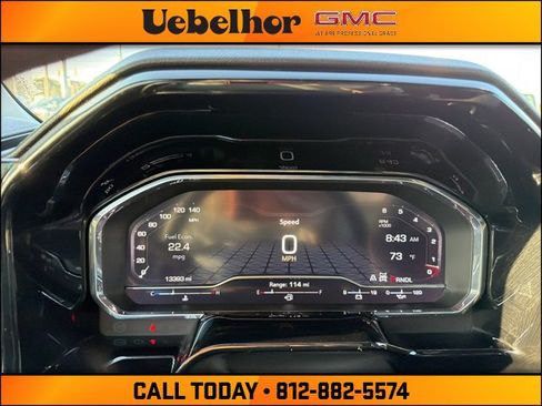 Used 2025 GMC Sierra 1500 SLT image 27