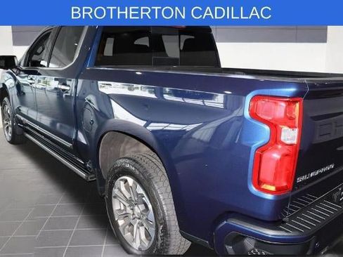 Used 2022 Chevrolet Silverado 1500 High Country w/ Technology Package AWD/4WD image 3