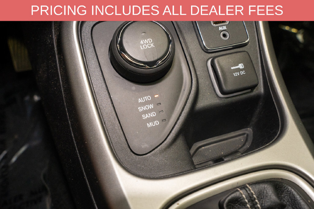 Used 2021 Jeep Compass Latitude w/ Sun and Sound Group AWD/4WD image 19